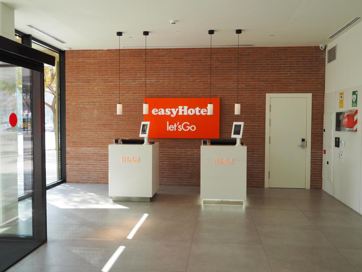 Easyhotel Barcelona Fira L’Hospitalet de Llobregat Exterior foto